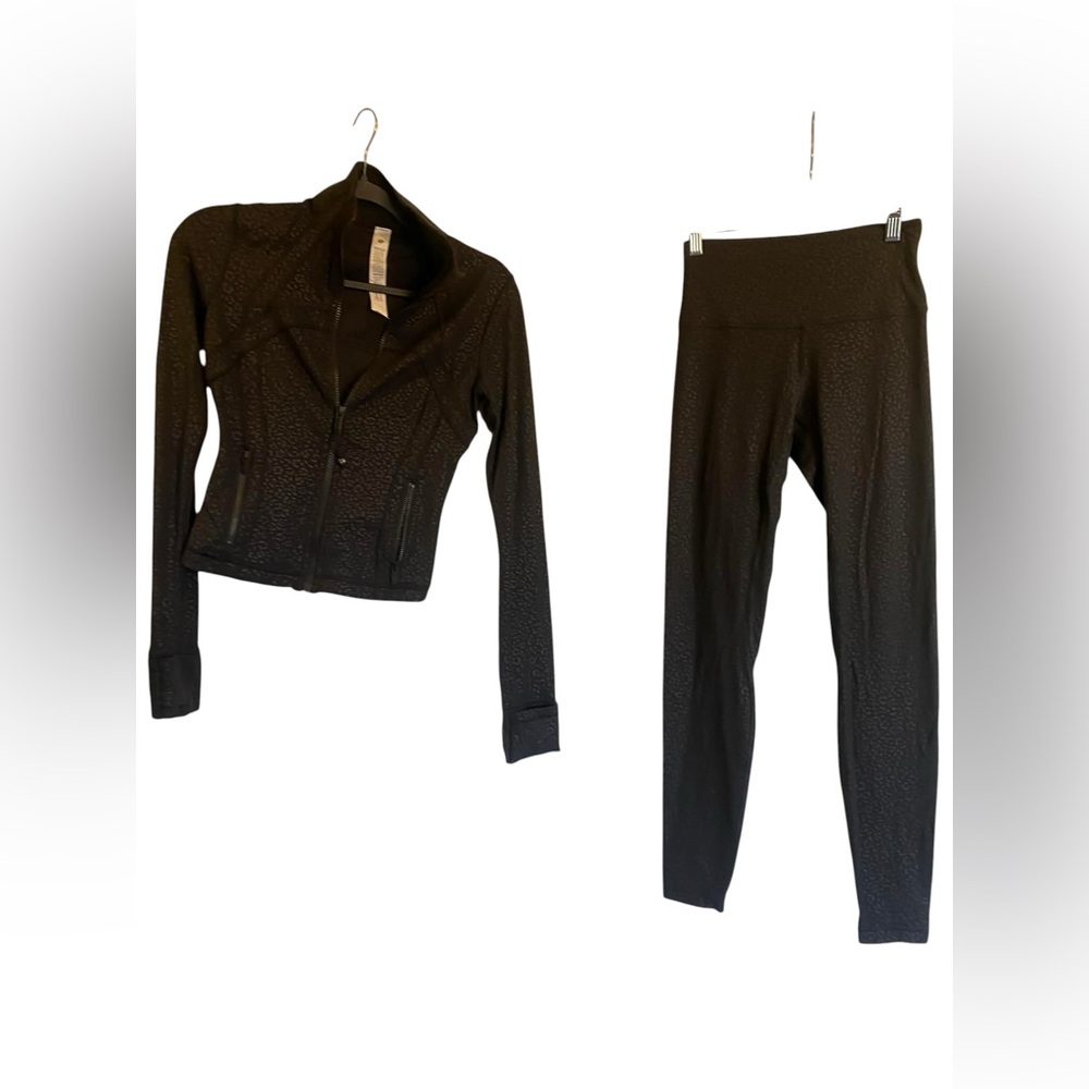Lululemon define jacket and leggings set BLACK LEOPARD Size 4
